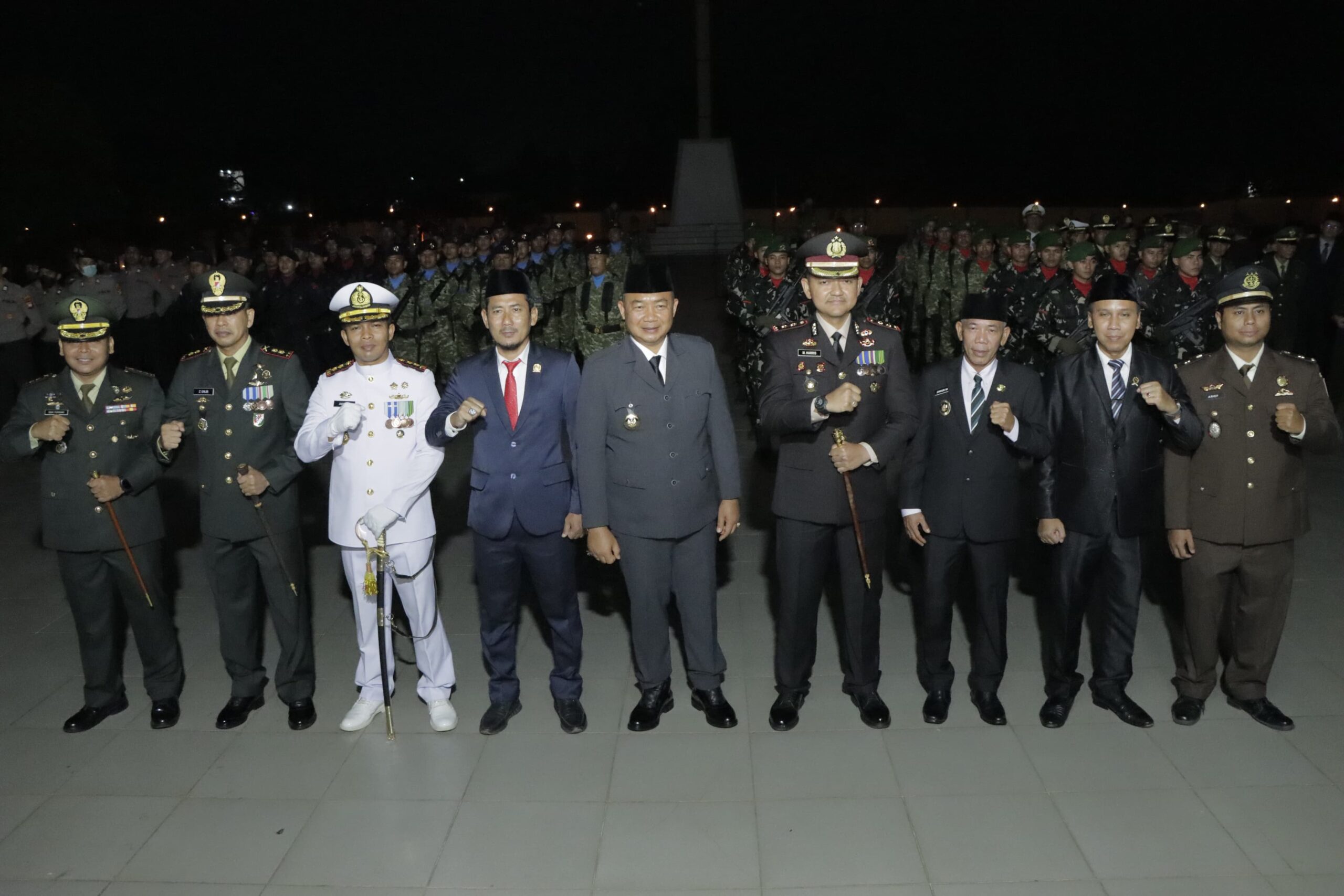 Kapolres Ketapang Bersama Jajaran Forkopimda Hadiri Upacara Kehormatan dan Renungan Suci HUT ke-81 Kemerdekaan RI